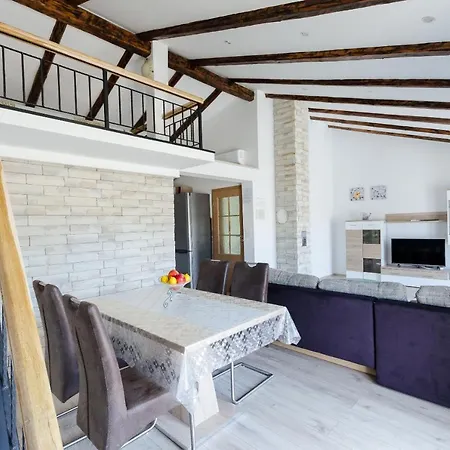 Appartamento Marica Supetarska Draga