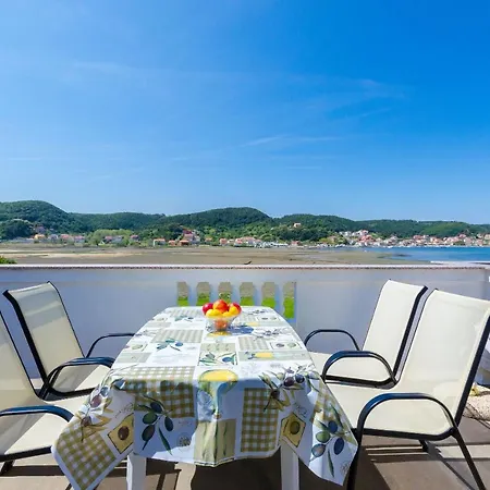 Appartamento Marica Supetarska Draga